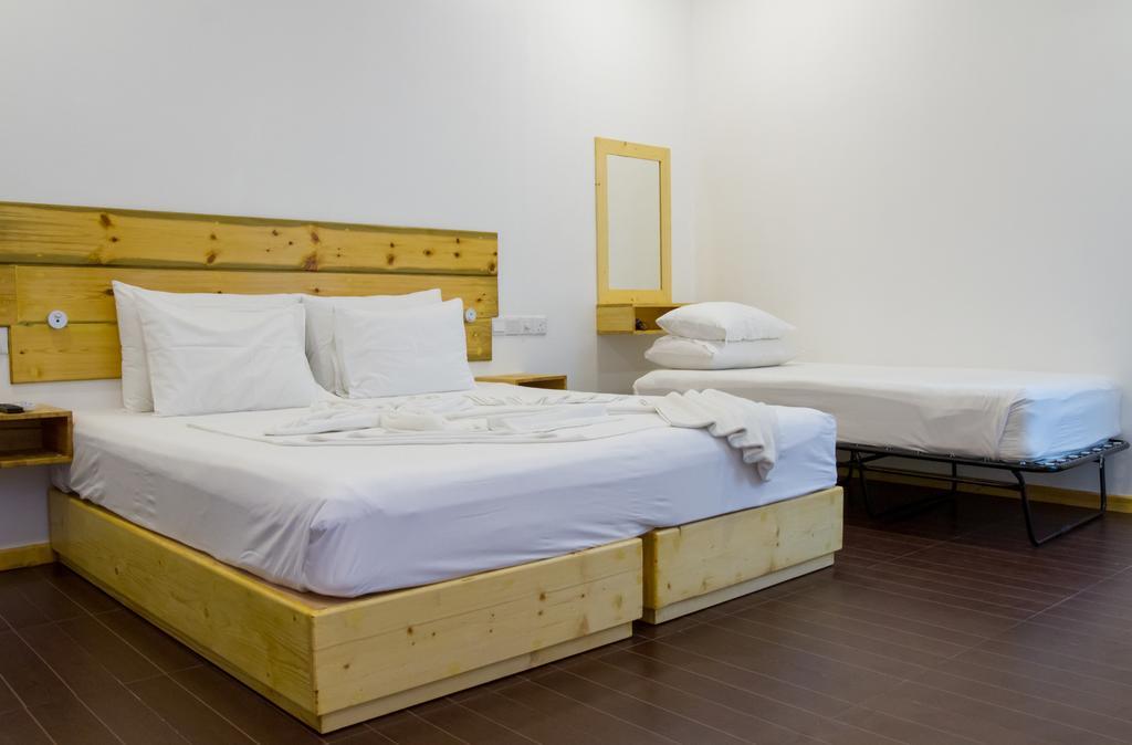 Royal Pearl Inn Maafushi Extérieur photo