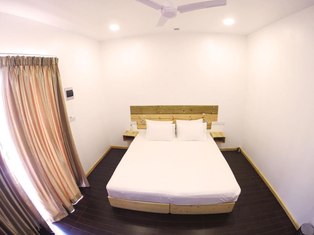 Royal Pearl Inn Maafushi Extérieur photo