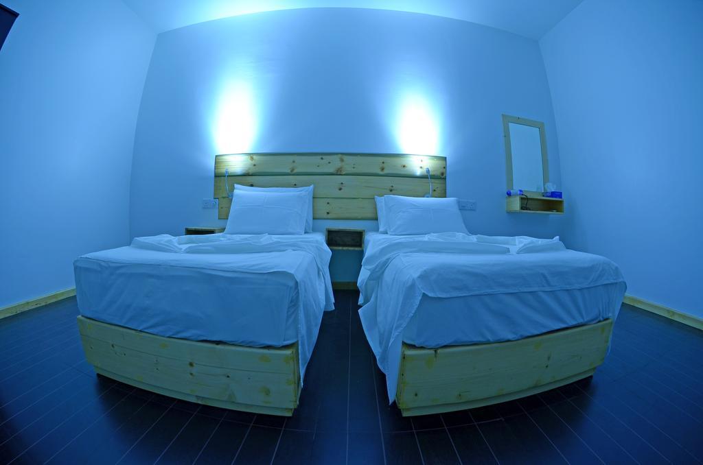 Royal Pearl Inn Maafushi Extérieur photo
